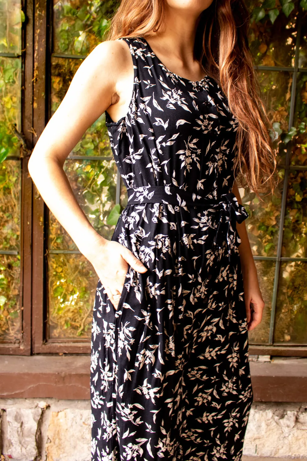 Vintage 1980s Sleeveless Black & White Floral Jumpsuit - Large